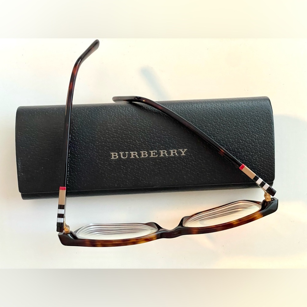 Burberry Glasses & Case